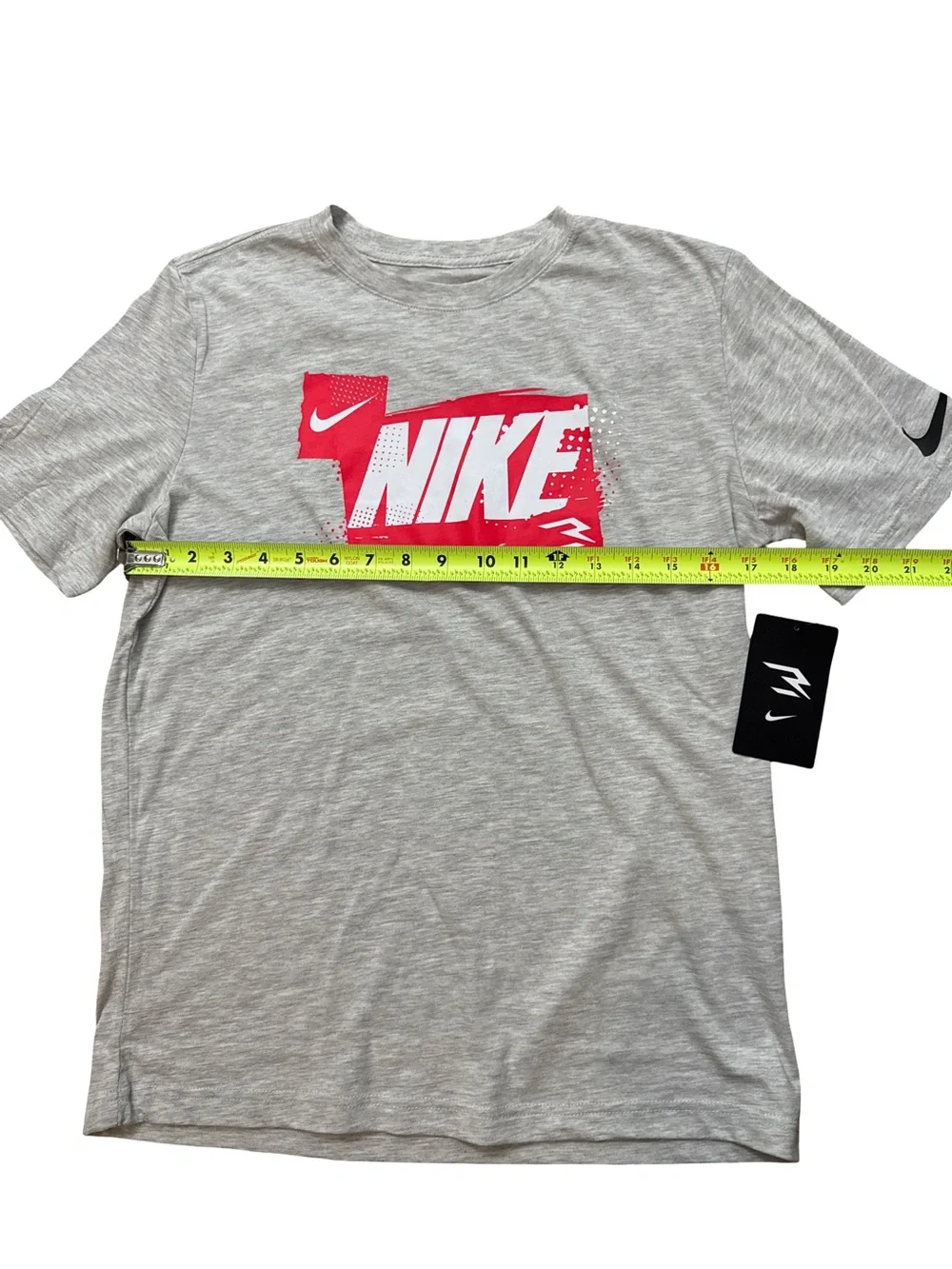 Nike 3 Brand Youth Boys T-Shirt Size XL 13-15 YRS NWTS Nike Swoosh Logo